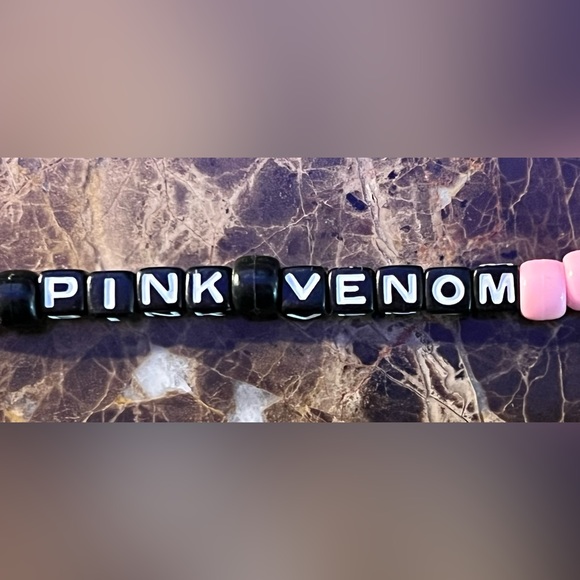 BlackPink Kandii Necklace - Picture 5 of 6